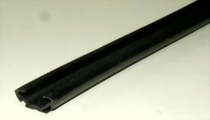 Fensterf�hrung im Steg vorne T3 171837433A